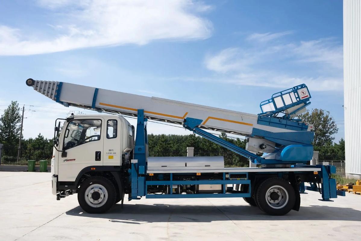 正定县云梯上料车租赁费用