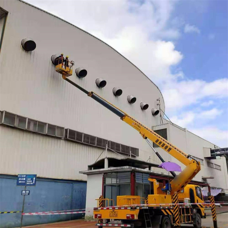 正定县高空作业车出租服务：专业广告牌安装解决方案